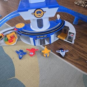 Super Wings Blue Kids Play Airport Set with 5 Colorful Toy Planes